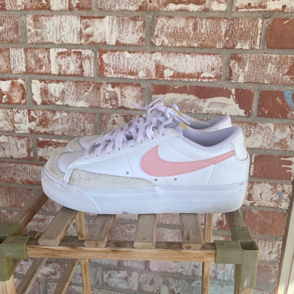 Nike Blazer Low Platform
Women's Shoes size 8 women’s